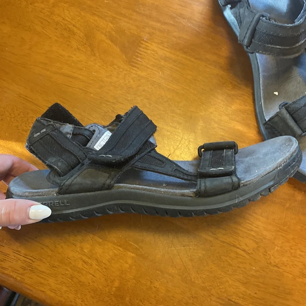 Merrell Mens Black Sandals 7 GUC